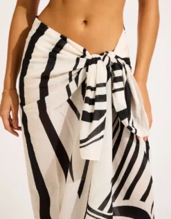 Coastline Sarong - Black